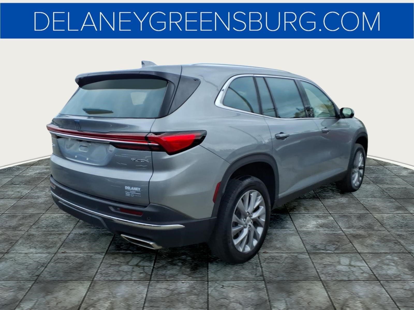 Used 2025 Buick Enclave Preferred AWD/4WD image 3