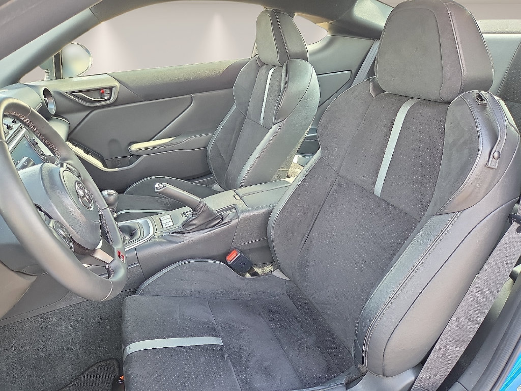 Used 2023 Toyota GR86 Premium RWD image 14