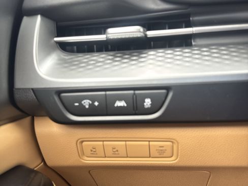 Used 2024 Kia Carnival LX image 26