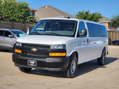 Used 2025 Chevrolet Express 3500 LS RWD image 10