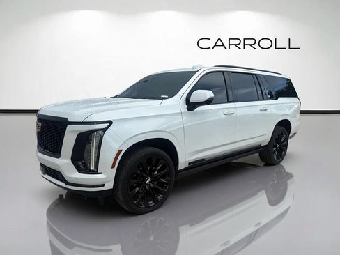 Used 2025 Cadillac Escalade ESV Sport Platinum w/ LPO, ONYX Package AWD/4WD image 7