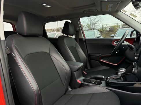 Certified 2024 Kia Soul GT-Line image 18