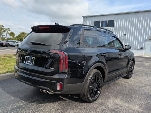 Certified 2025 Kia Telluride SX X-Line AWD/4WD image 4
