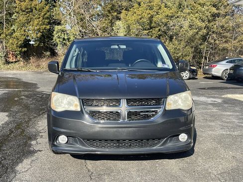 Used 2011 Dodge Grand Caravan Crew image 3