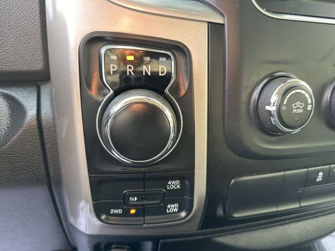 Used 2019 RAM 1500 Classic SLT image 16