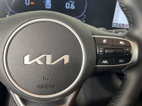 Used 2023 Kia Sportage EX FWD image 9