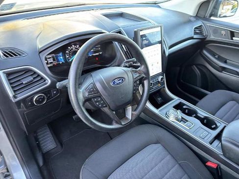 Certified 2024 Ford Edge SE image 19