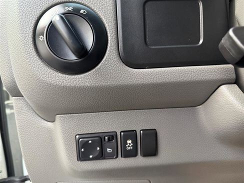 Used 2013 Nissan NV 2500 S w/ PWR Basic Pkg image 19