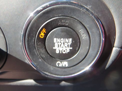 Used 2018 Maserati Levante GranLusso image 22