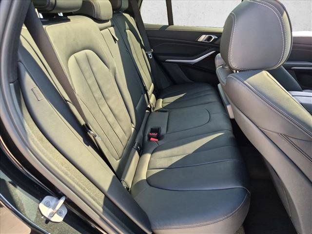 Used 2021 BMW X5 xDrive40i w/ Premium Package 2 AWD/4WD image 21