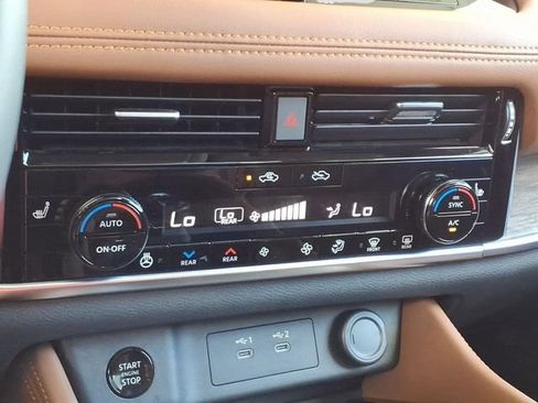 Used 2026 Nissan Rogue Platinum w/ Platinum Premium Package AWD/4WD image 16