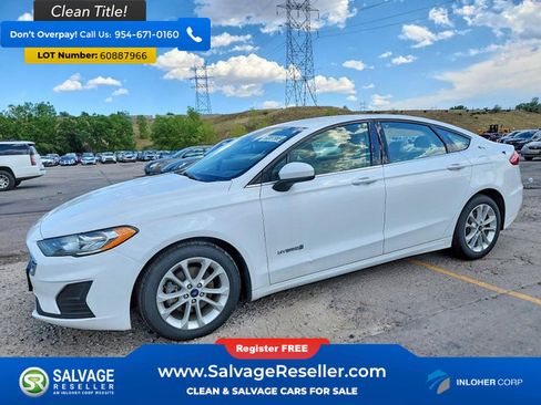 Used 2019 Ford Fusion SE FWD image 1