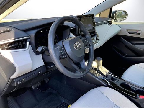 Used 2022 Toyota Corolla LE image 17