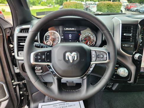 Used 2025 RAM 1500 Laramie AWD/4WD image 19