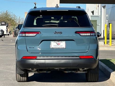 New 2026 Jeep Grand Cherokee L Limited w/ Limited Altitude Package AWD/4WD image 4