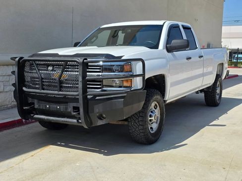 Used 2015 Chevrolet Silverado 2500 W/T w/ Snow Plow Prep Package AWD/4WD image 8