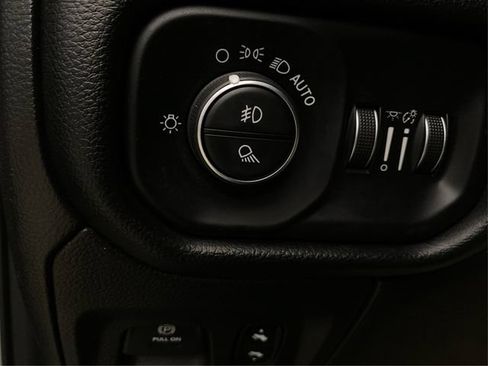 Used 2019 RAM 1500 Big Horn AWD/4WD image 23