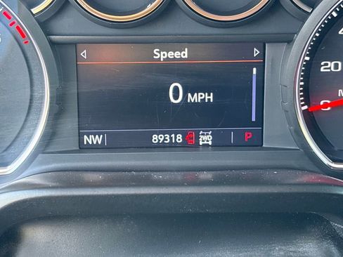 Used 2021 Chevrolet Silverado 1500 LT w/ Convenience Package II image 18