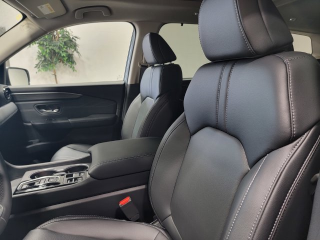 New 2026 Honda Pilot Touring image 12
