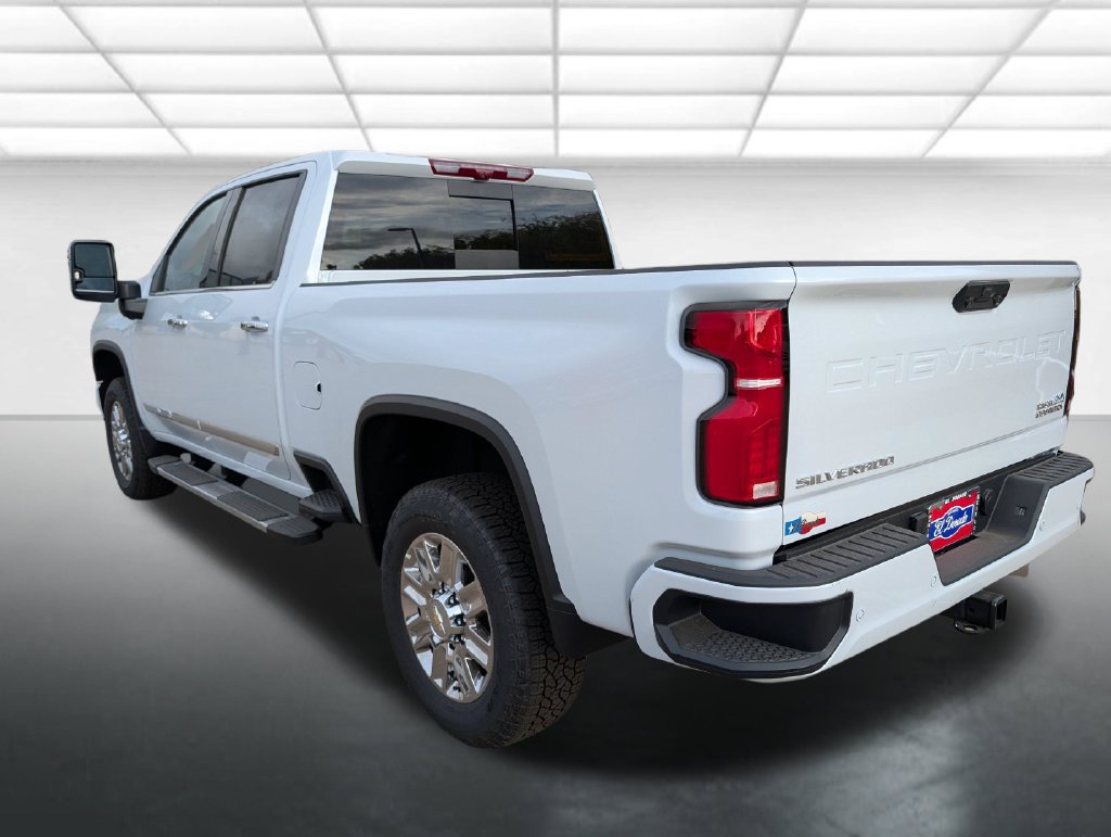 New 2026 Chevrolet Silverado 2500 High Country w/ High Country Premium Package AWD/4WD image 2