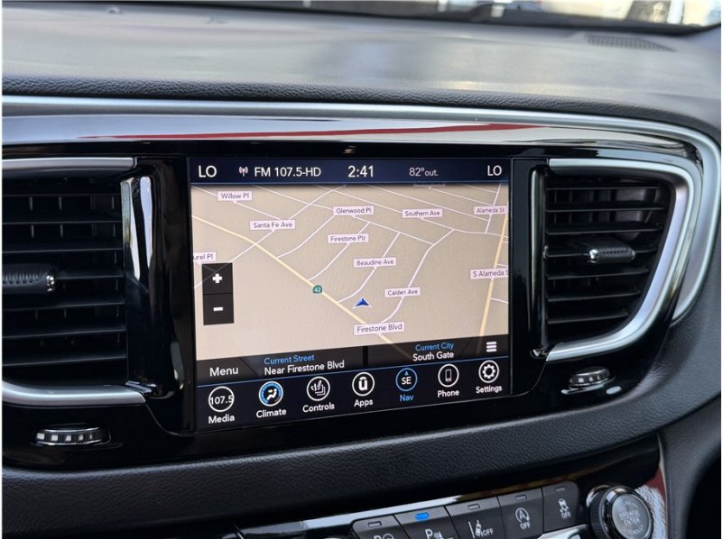 Used 2019 Chrysler Pacifica Touring-L Plus w/ Advanced Safetytec Group FWD image 49