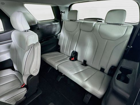 Used 2025 Hyundai Palisade SEL FWD image 29