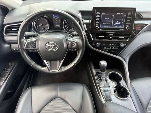 Used 2024 Toyota Camry SE FWD image 11