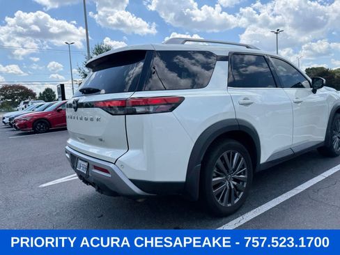 Used 2022 Nissan Pathfinder SL w/ SL Premium Package FWD image 7