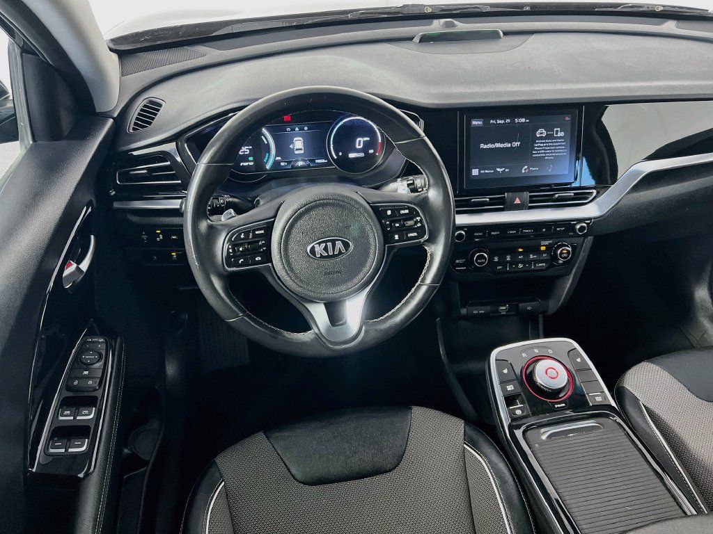 Used 2020 Kia Niro EX FWD image 21