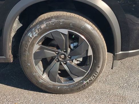 Used 2025 Nissan Rogue SV image 10