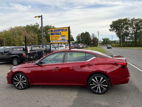 Used 2019 Nissan Altima 2.5 SR w/ SR Premium Package image 8