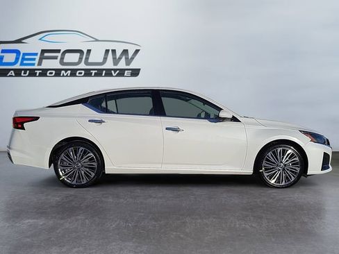 Certified 2025 Nissan Altima 2.5 SL image 2