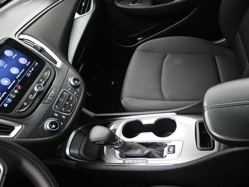 Used 2022 Chevrolet Malibu LT FWD image 19