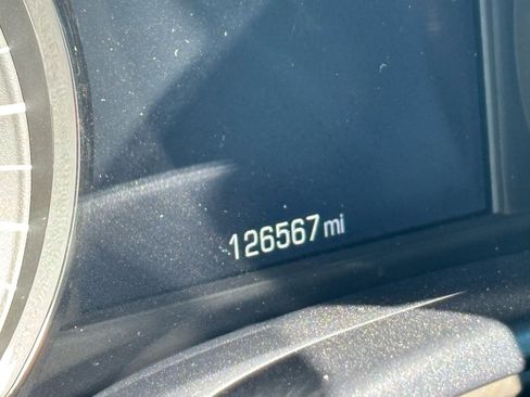 Used 2015 GMC Sierra 2500 SLT w/ SLT Preferred Package image 9