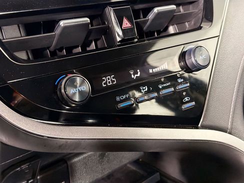 Used 2021 Toyota Camry SE image 15