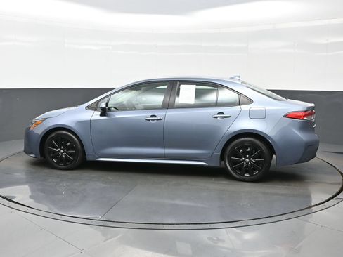 Used 2023 Toyota Corolla LE FWD image 3