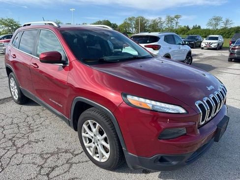 Used 2014 Jeep Cherokee Latitude w/ Cold Weather Group FWD image 7