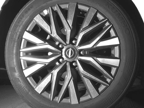 Used 2025 Nissan Altima 2.5 SV image 15