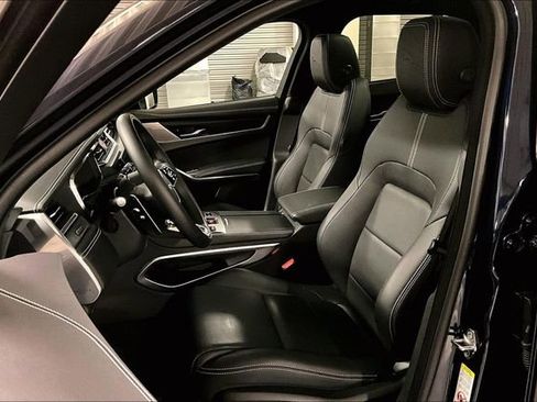 Certified 2025 Jaguar F-PACE R-Dynamic S image 15