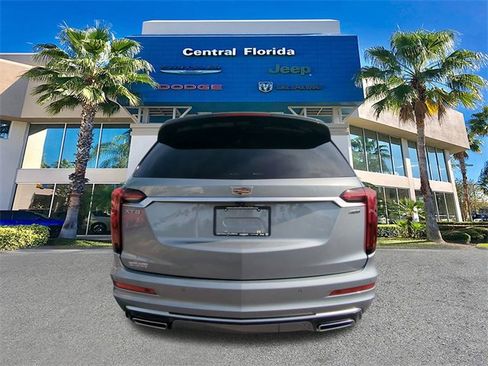 Used 2025 Cadillac XT6 Premium Luxury w/ Technology Package image 6