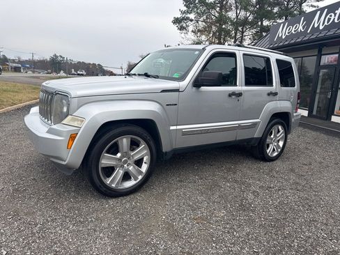 Used 2012 Jeep Liberty Limited Jet image 2