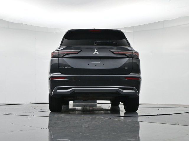 Used 2025 Mitsubishi Outlander SE FWD image 41