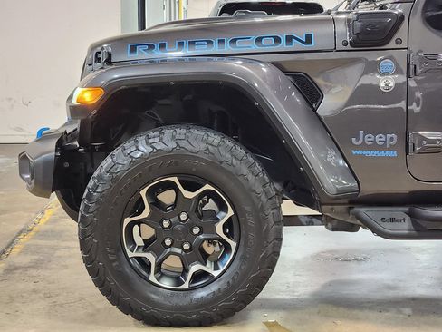 Used 2022 Jeep Wrangler Unlimited Rubicon 4xe w/ Cold Weather Group AWD/4WD image 5