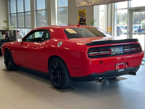 Certified 2018 Dodge Challenger R/T Scat Pack w/ Dynamics Package RWD image 10