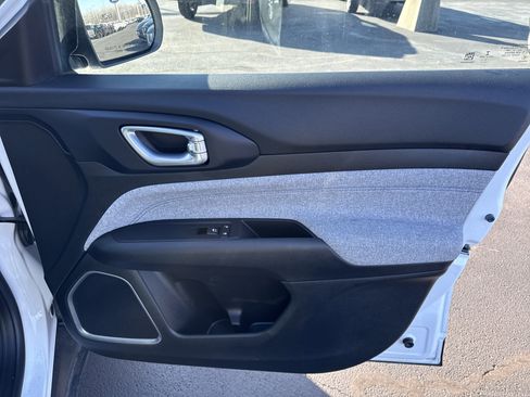 Used 2022 Jeep Compass Latitude w/ Convenience Group image 29