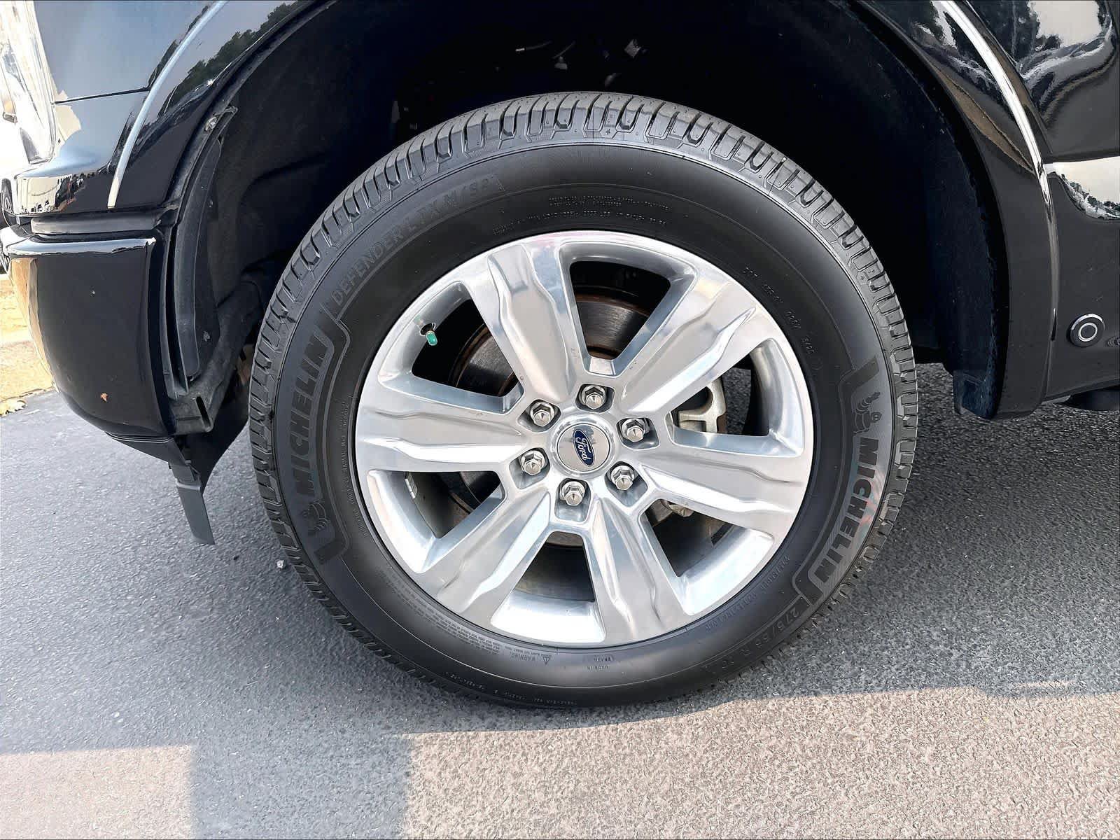 Used 2018 Ford F150 Platinum w/ Equipment Group 701A Luxury AWD/4WD image 30