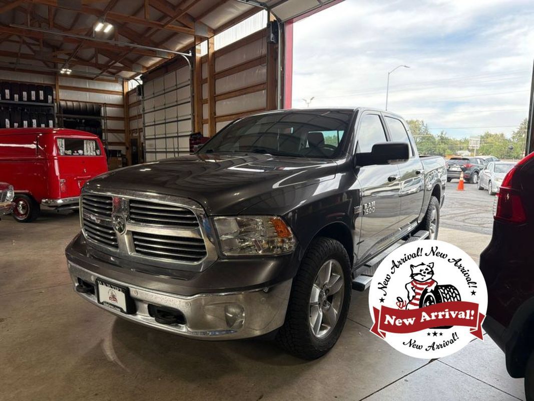 Used 2015 RAM 1500 Lone Star AWD/4WD image 1