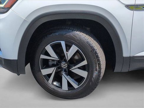 Certified 2023 Volkswagen Atlas Cross Sport SE FWD image 26