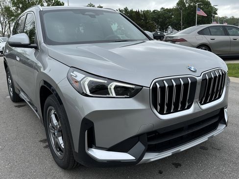 Used 2025 BMW X1 xDrive28i w/ Convenience Package AWD/4WD image 2