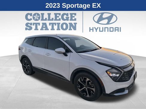 Used 2023 Kia Sportage EX image 1